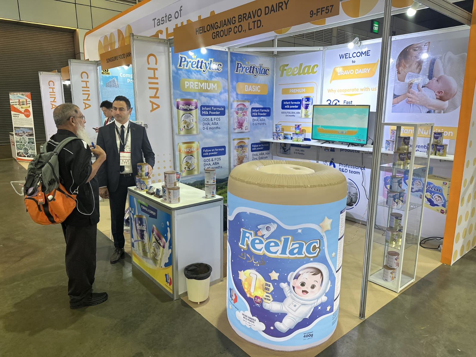 Feelac team at exhibition - photo 1